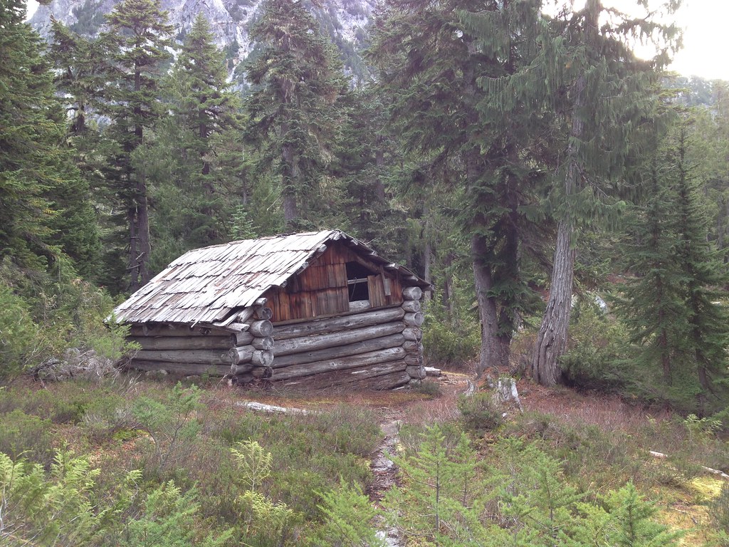 Necklace Cabin