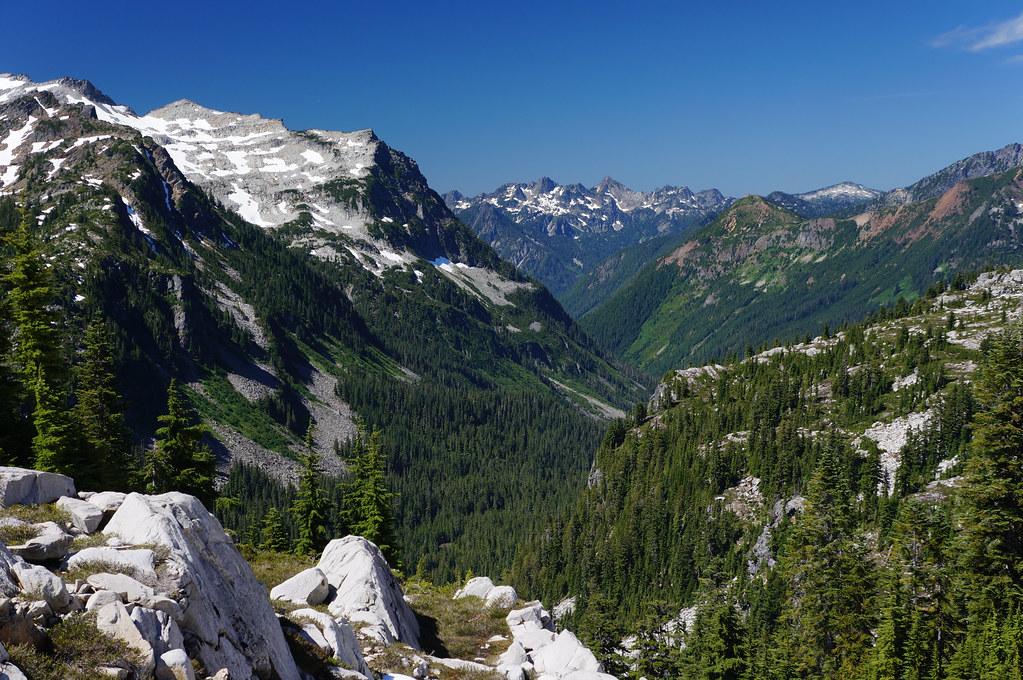 Looking down the upper Middle Fork Snoqualmie drainage from Chain Lakes. This is one of my favorite views in Washington!