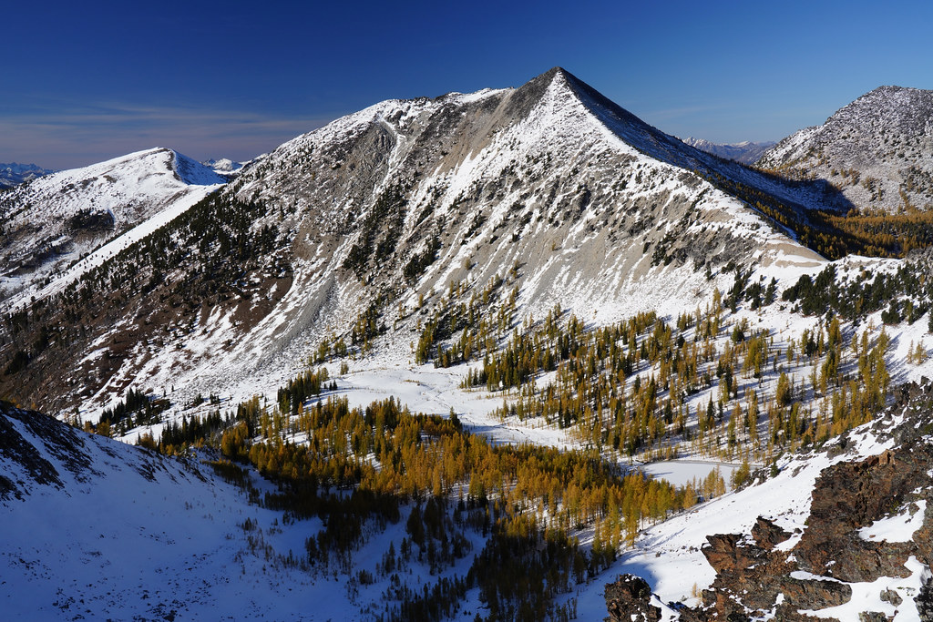 Looking down into the Star Lake basin from Pt 7912 (Gray, Courtney, Buttermilk Ridge)