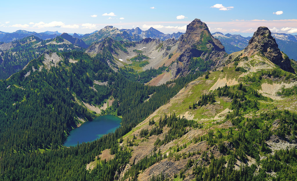 Kendall Katwalk (left in distance), Joe Lake, Mt Thomson, Huckleberry Mountain