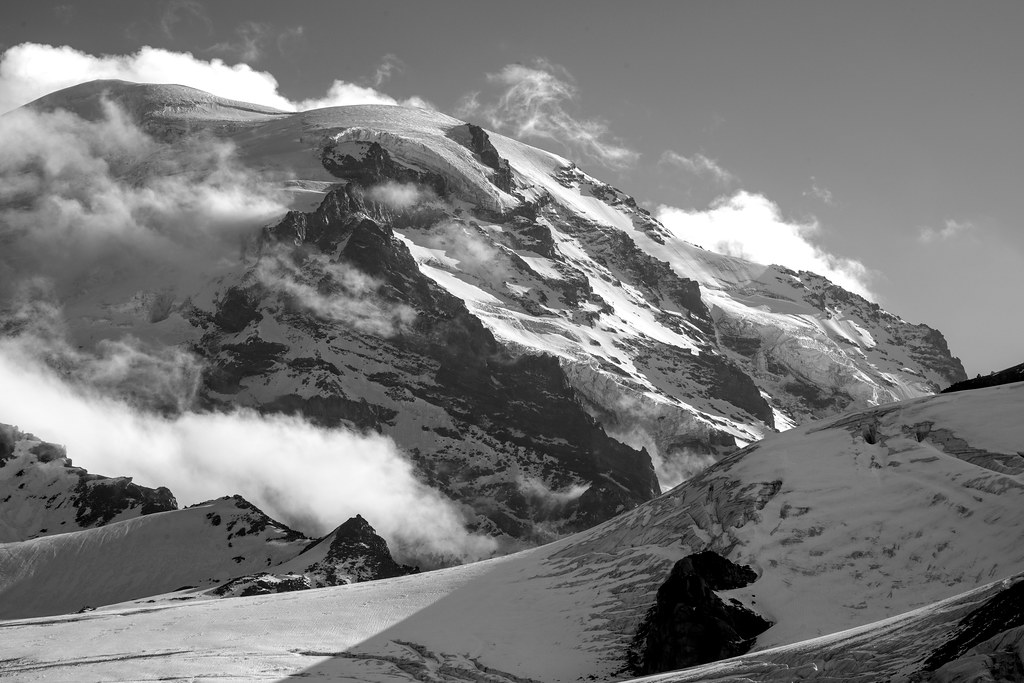Mt Rainier from Ptarmigan Ridge