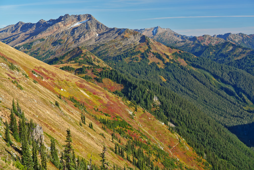 White Pass and Indian Head Peak from the PCT traverse from Red Pass to White Pass.