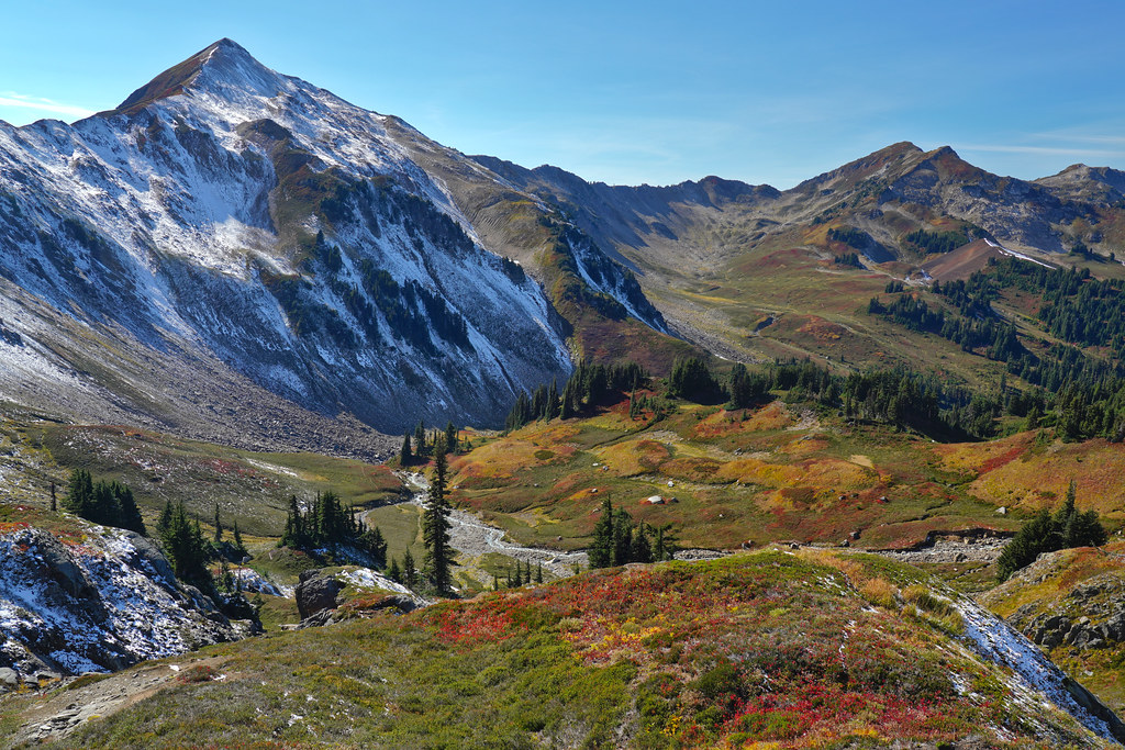 White Mountain (Pt 7043) and Red Pass, Glacier Peak Wilderness