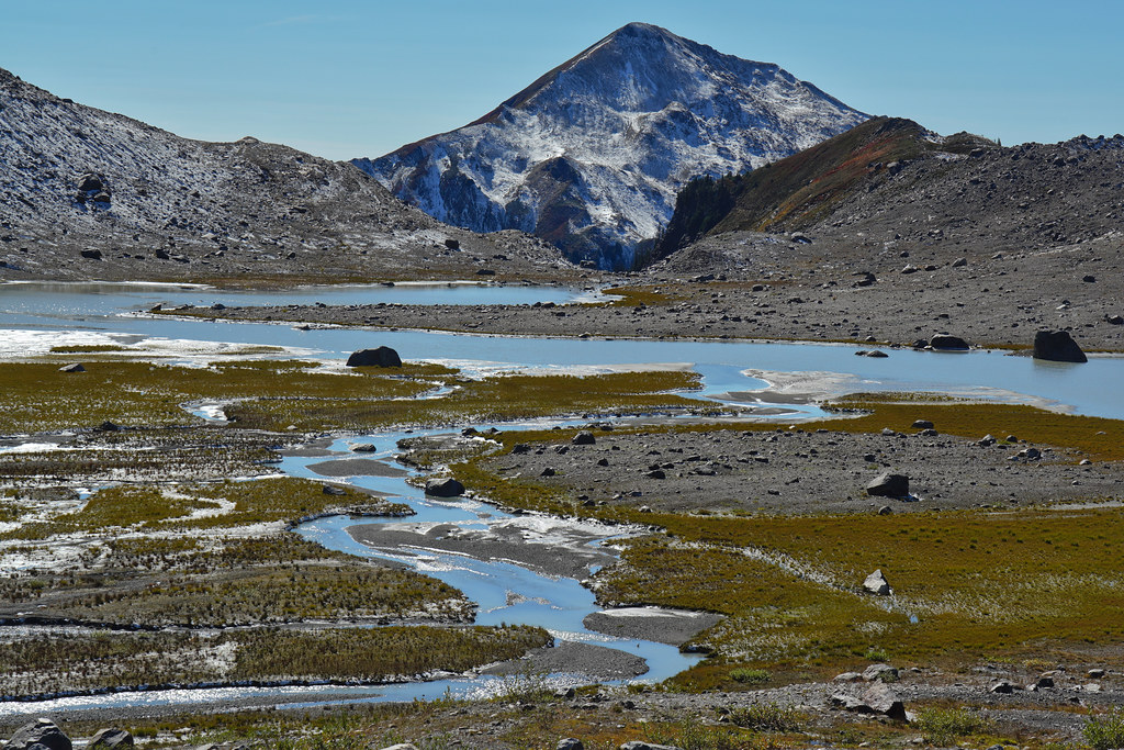 White Mountain and Lake 6433