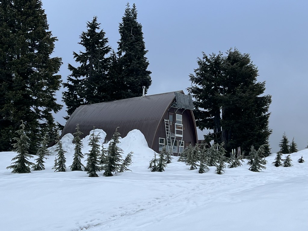 Elfin Lakes Shelter