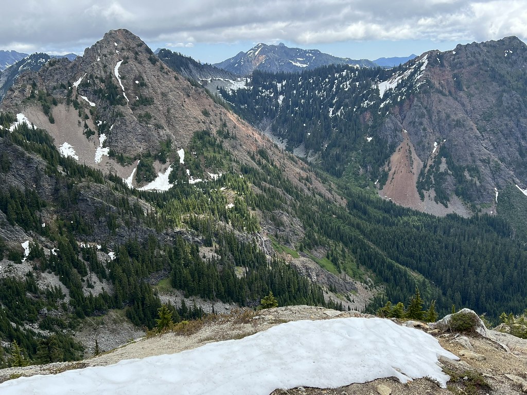 Red Mountain from the Snoqualmie East ridge (different day)