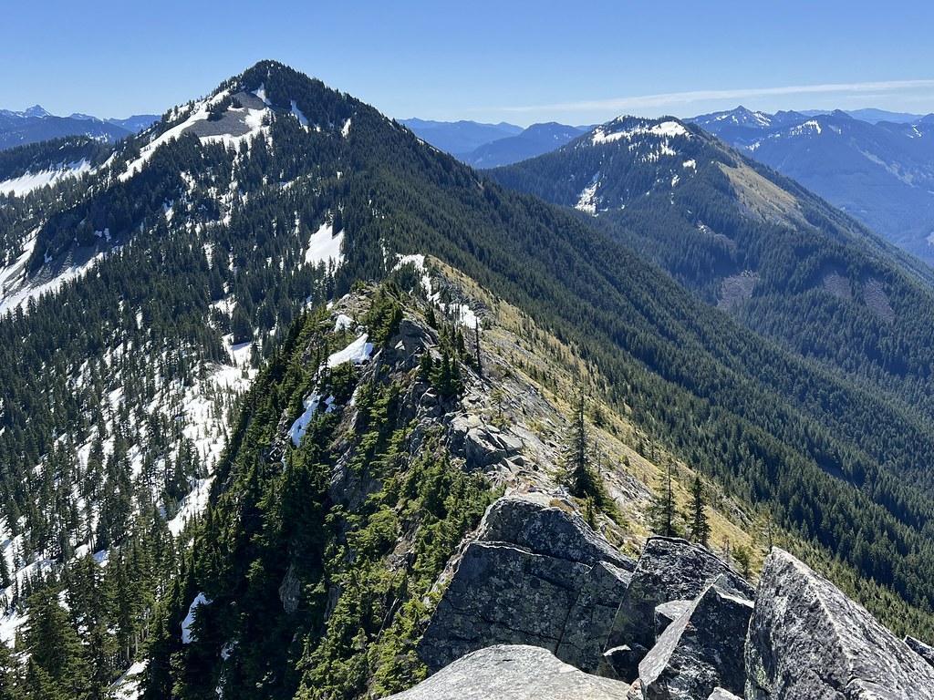 Ridge from P3 to Mount Defiance