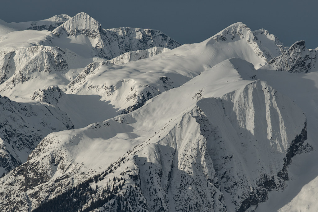 Mt Moe (center left) and a whole bunch of apparently unnamed peaks